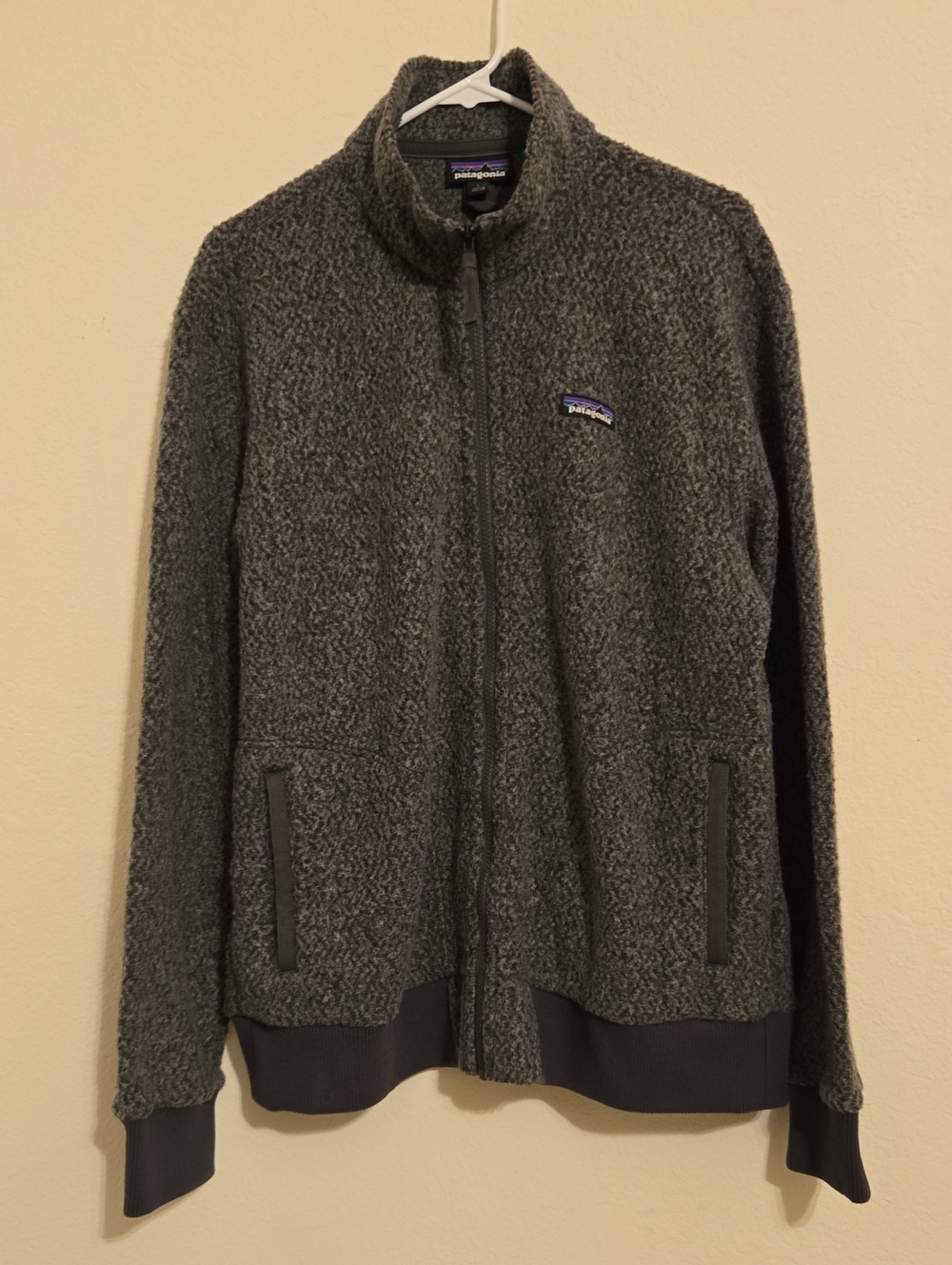 Patagonia Charcoal Gray Full Zip-Up Hoodie/Jacket - Large